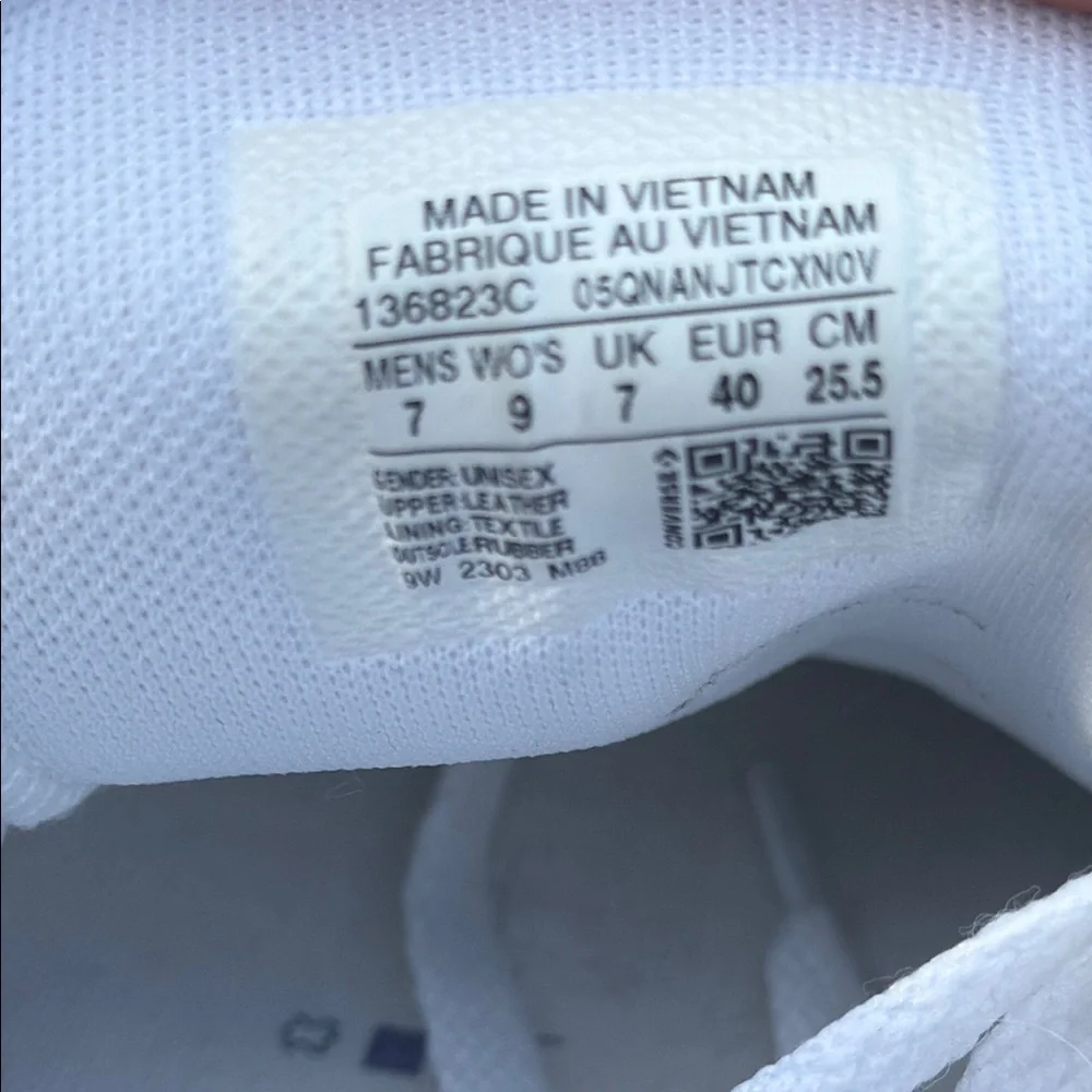 Converse White Low-Top leather Sneakers LIKE NEW - Picture 9 of 9
